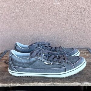 Taos moc star canvas distressed sneakers